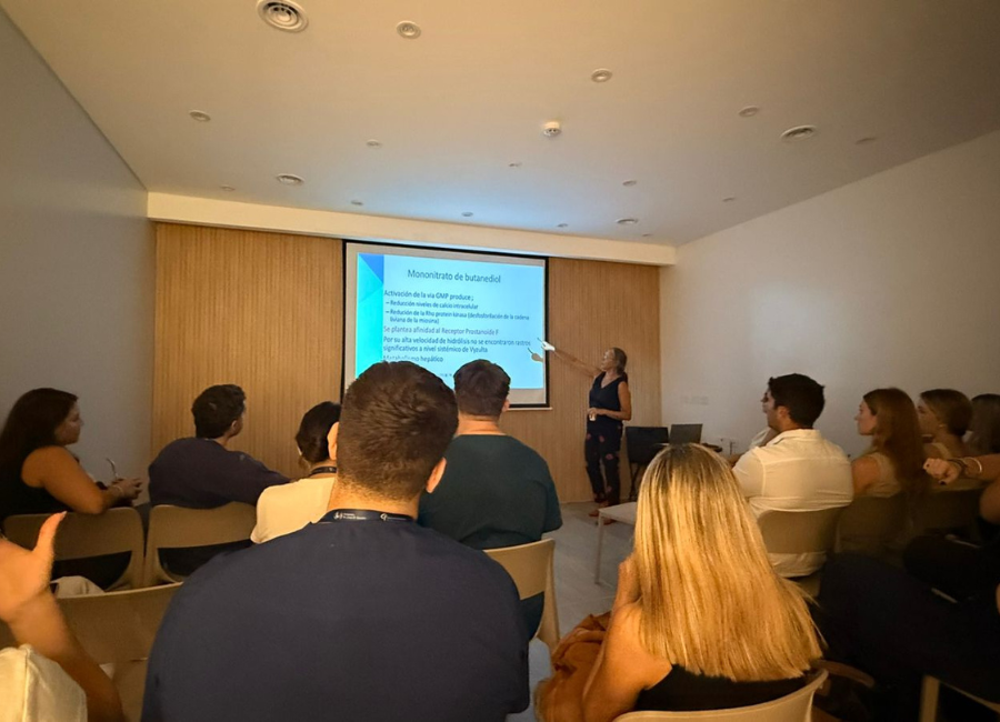 Dra. Ana Sanseau. CapacitaciÃ³n Laboratorio Bausch & Lomb